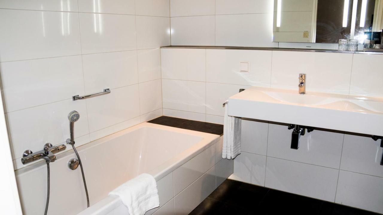Van Der Valk Hotel Hardegarijp - Leeuwarden Экстерьер фото